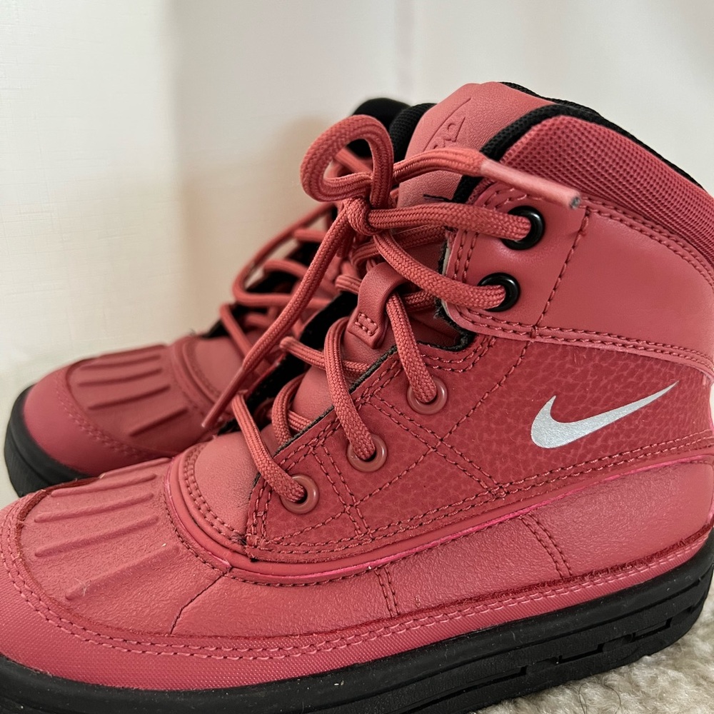 Nike 524873-800 Woodside 2 High Distance Lace Up Pink Boots Toddler US 11C